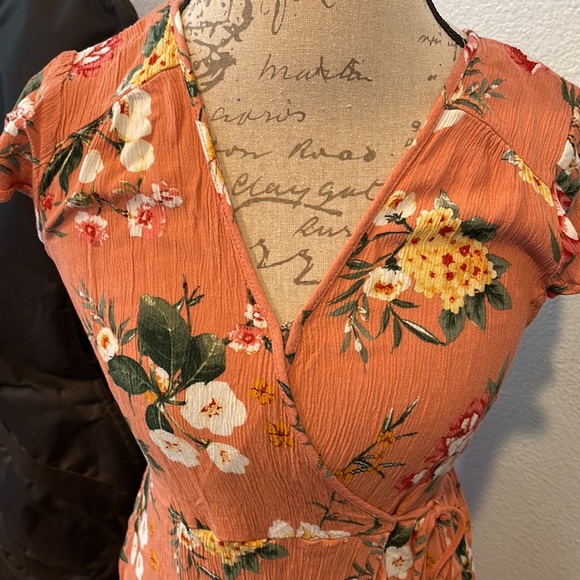 Xhilarations dress. - Picture 2 of 7